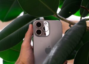 iPhone 18 Pro CAD Leak Reignites the Dynamic Island Debate – MacRumors